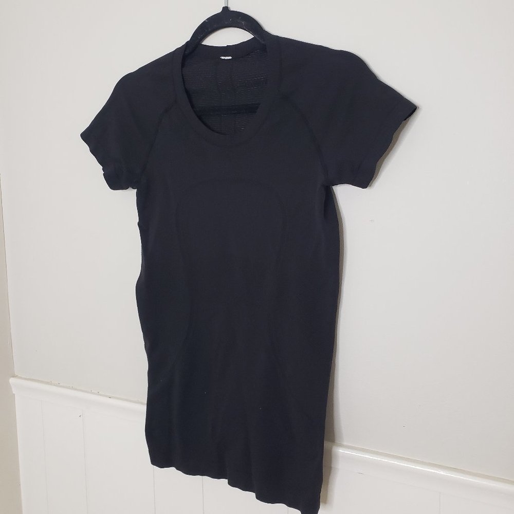 LULULEMON Black Short Sleeve Swiftly Tee